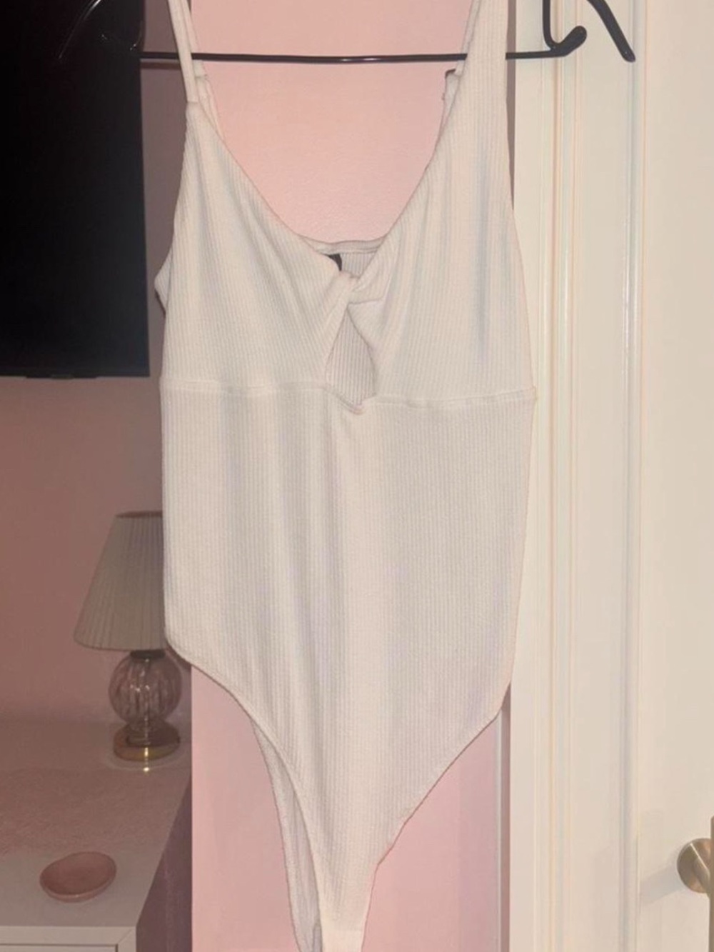 White Ribbed Tie-Front Bodysuit – M
